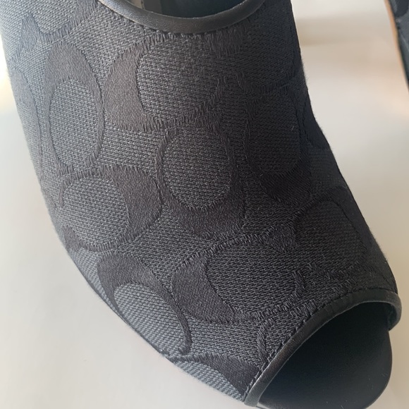 COACH Black Signature Logo Canvas Slingback Pumps: SIZE 8 - Picture 6 of 15